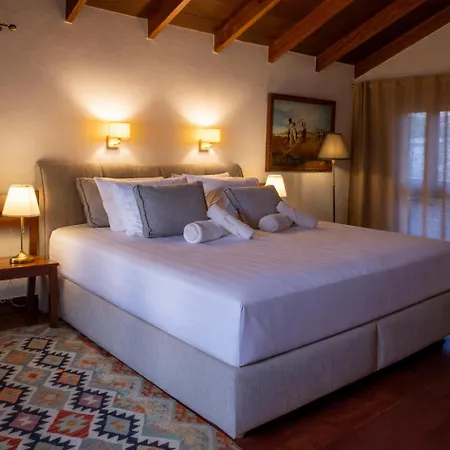 Serenitas Villa *
